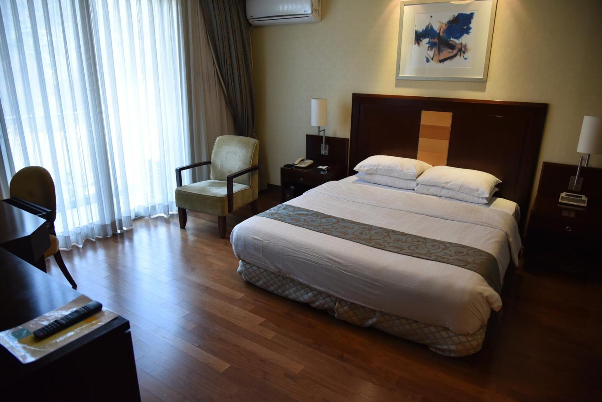 Pocheon Adonis Art Hill Hotel Екстер'єр фото